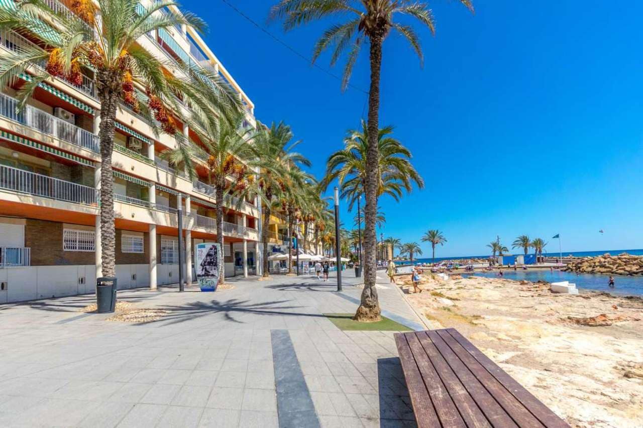3 bedroom Apartment for sale in Torrevieja - € 390,000 (Ref: 9330249)