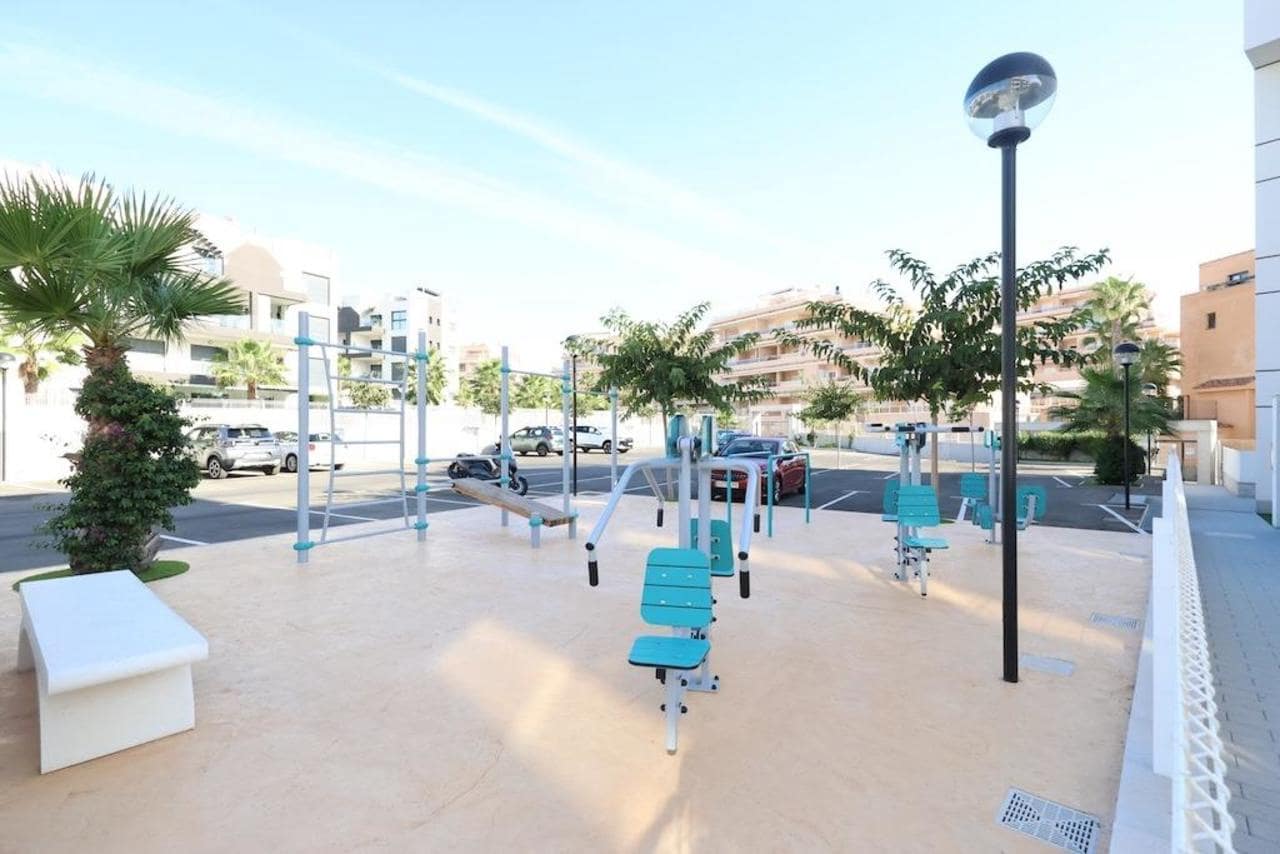 Apartamento de 2 habitaciones en Orihuela Costa en venta - 270.000 € (Ref: 9330250)