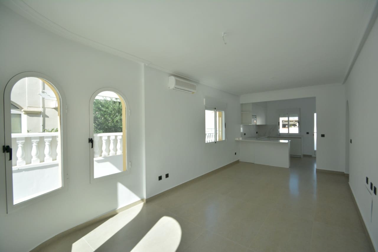 Chalet de 2 habitaciones en Algorfa en venta - 295.000 € (Ref: 9334507)