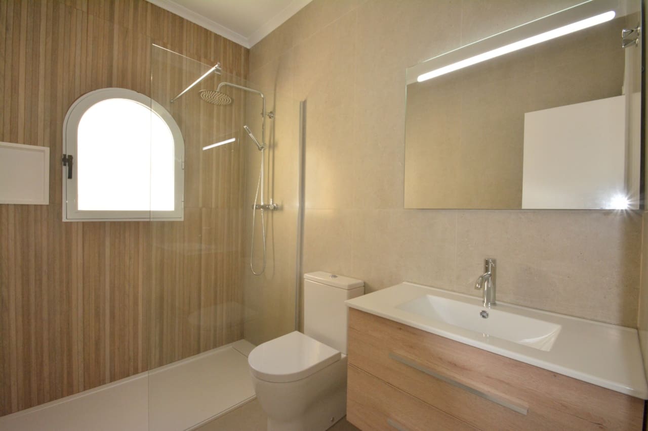 Chalet de 2 habitaciones en Algorfa en venta - 295.000 € (Ref: 9334507)