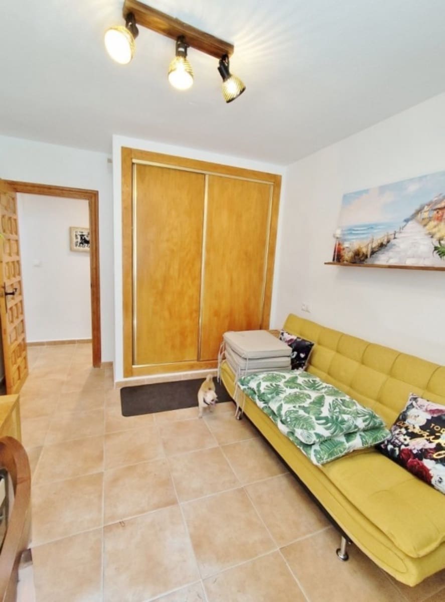 Chalet de 4 habitaciones en San Miguel de Salinas en venta - 425.000 € (Ref: 9334509)