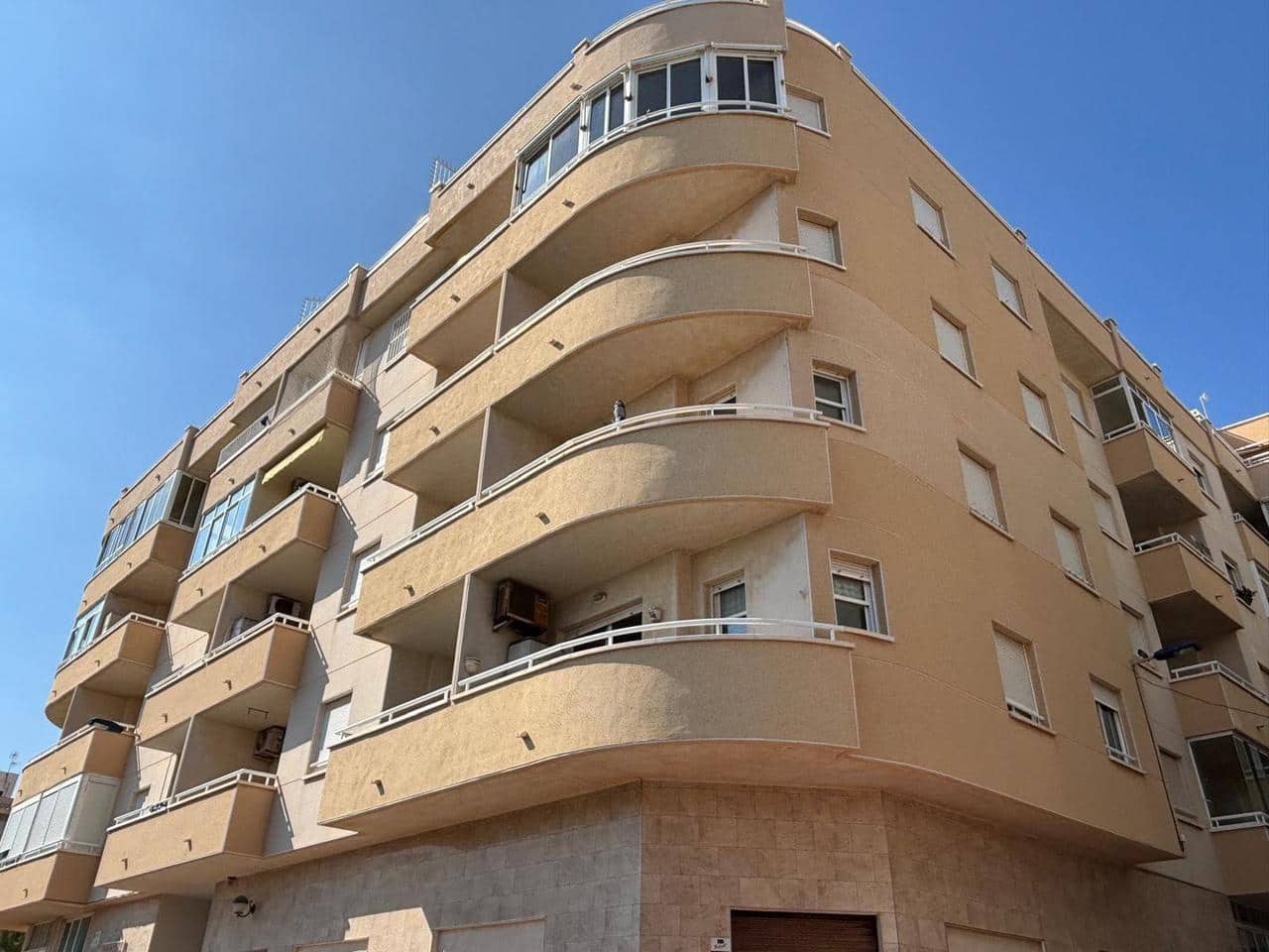 3 makuuhuone Huoneisto myytävänä paikassa Torrevieja - 245 000 € (Ref: 9337664)