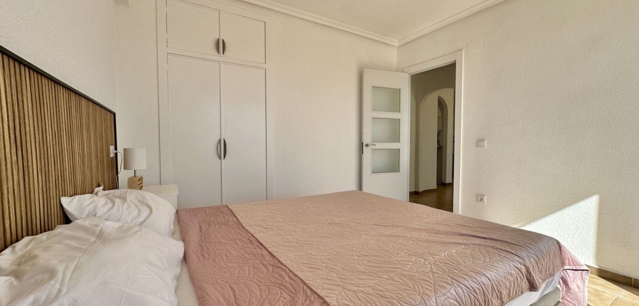 2 slaapkamer Appartement te koop in Orihuela Costa - € 247.000 (Ref: 9337668)