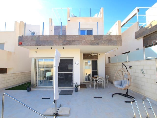 3 Zimmer Villa zu verkaufen in Villamartin, Orihuela mit Pool - 375.000 € (Ref: 9337674)