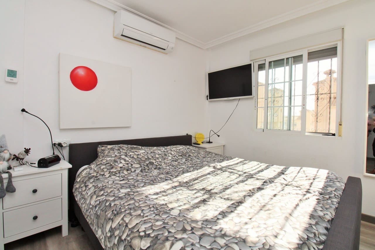 2 soverom Hus til salgs i Villamartin med svømmebasseng - € 345 000 (Ref: 9340816)