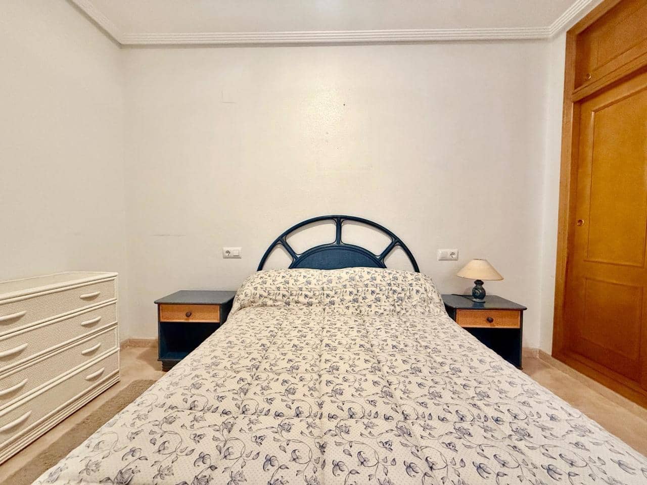 2 bedroom Apartment for sale in Torrevieja with pool - € 124,900 (Ref: 9340827)