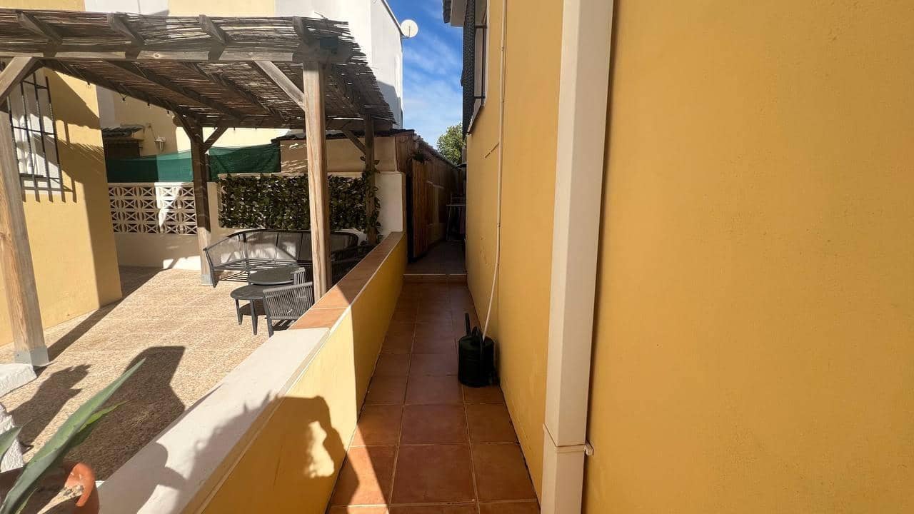 Casa de 3 habitaciones en Orihuela Costa en venta con piscina - 179.000 € (Ref: 9340828)