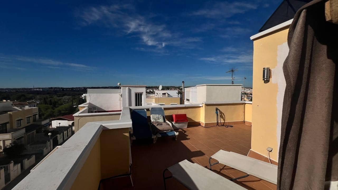 Casa de 3 habitaciones en Orihuela Costa en venta con piscina - 179.000 € (Ref: 9340828)