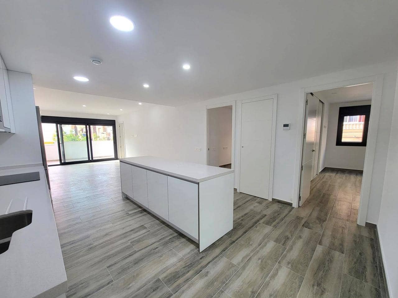 3 sypialnia Apartament na sprzedaż w Torrevieja z basenem - 375 000 € (Ref: 9342021)