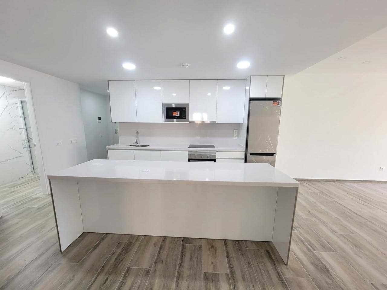 3 sypialnia Apartament na sprzedaż w Torrevieja z basenem - 375 000 € (Ref: 9342021)