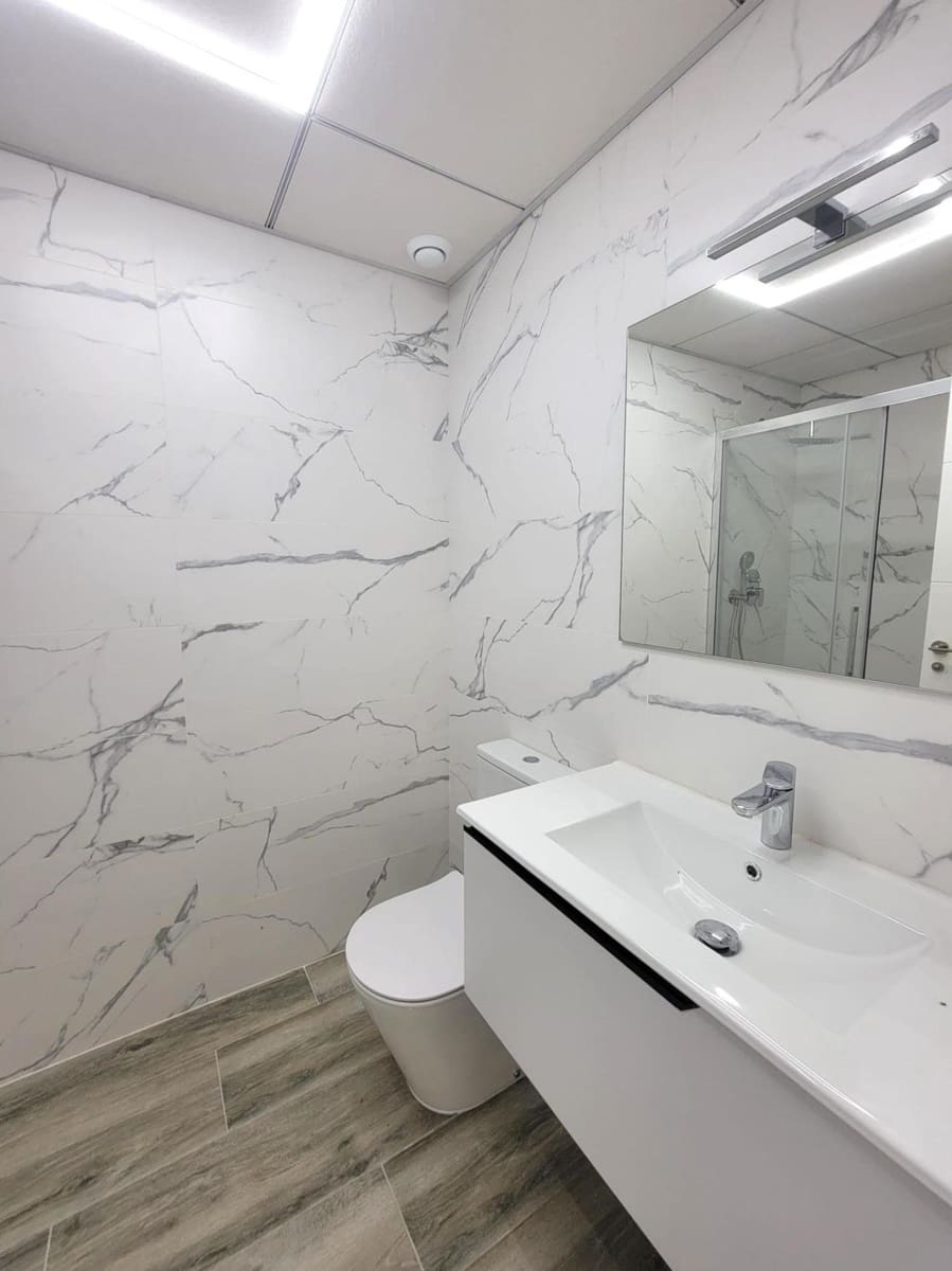 3 sypialnia Apartament na sprzedaż w Torrevieja z basenem - 375 000 € (Ref: 9342021)