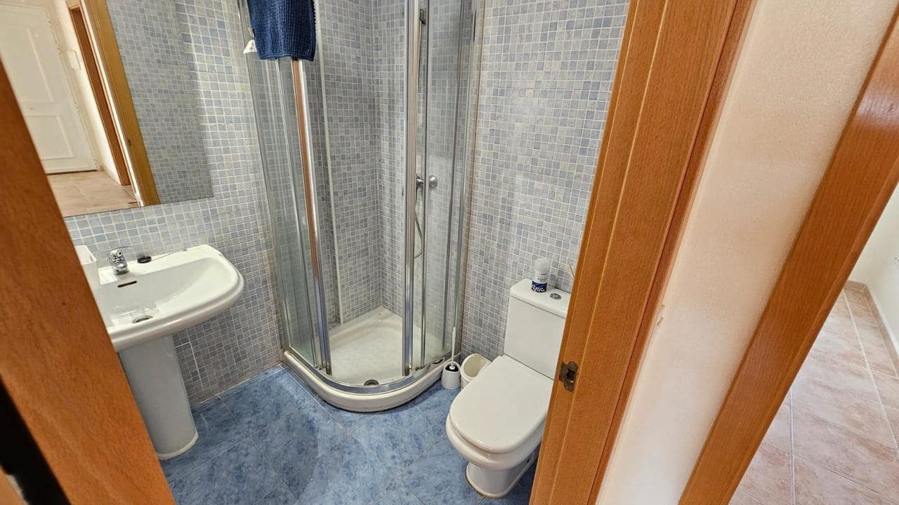 2 makuuhuone Huoneisto myytävänä paikassa Torrevieja mukana uima-altaan - 210 000 € (Ref: 9342027)