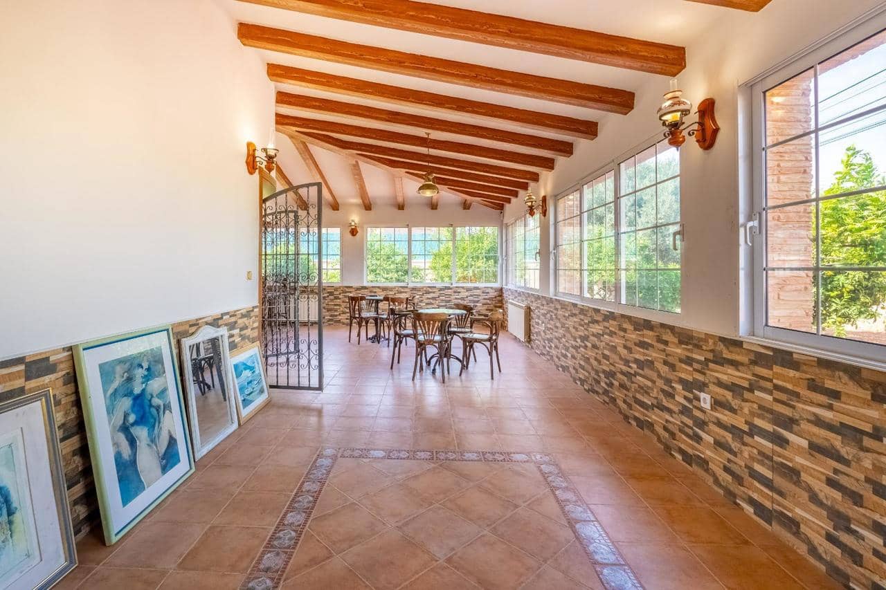 6 bedroom Villa for sale in Torrevieja with pool - € 689,000 (Ref: 9343166)