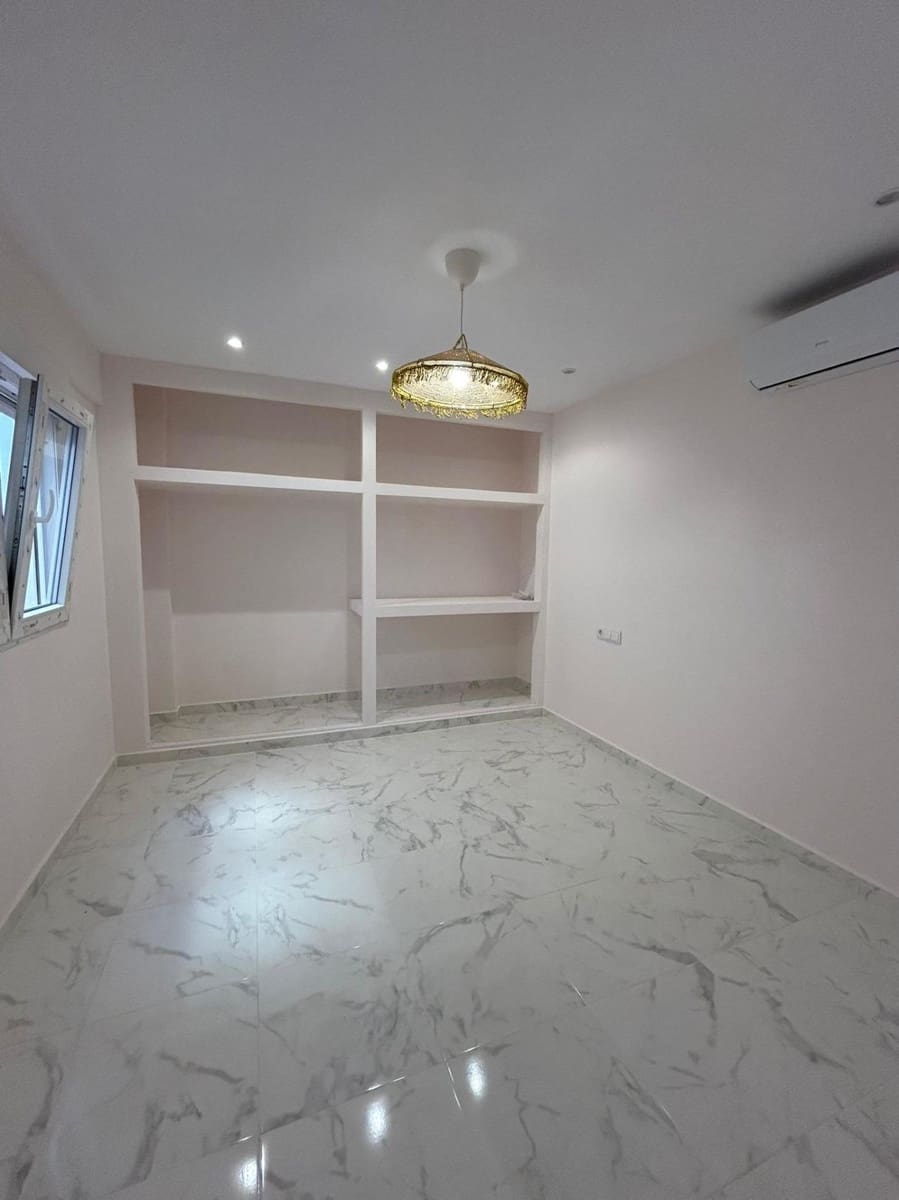 Apartamento de 3 habitaciones en Torrevieja en venta - 256.000 € (Ref: 9343167)