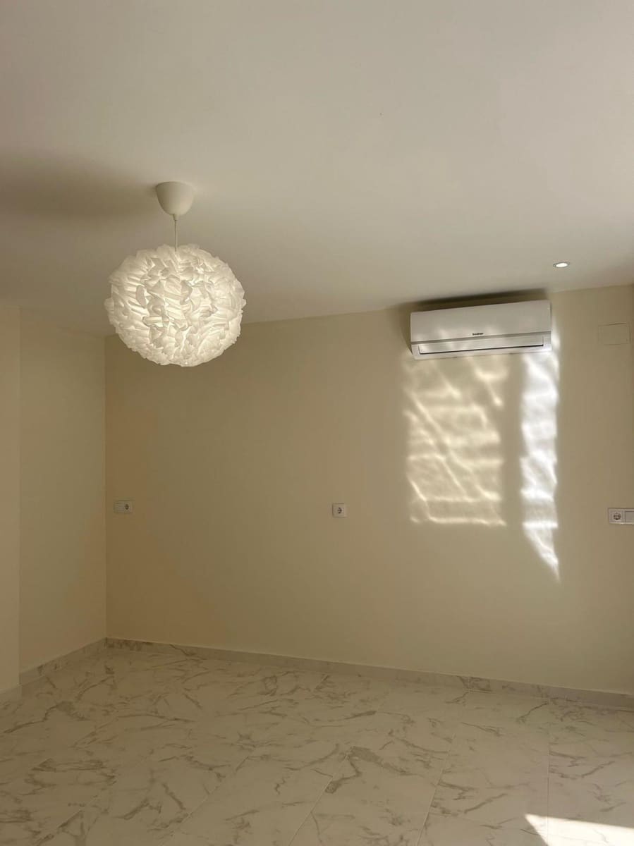 Apartamento de 3 habitaciones en Torrevieja en venta - 256.000 € (Ref: 9343167)