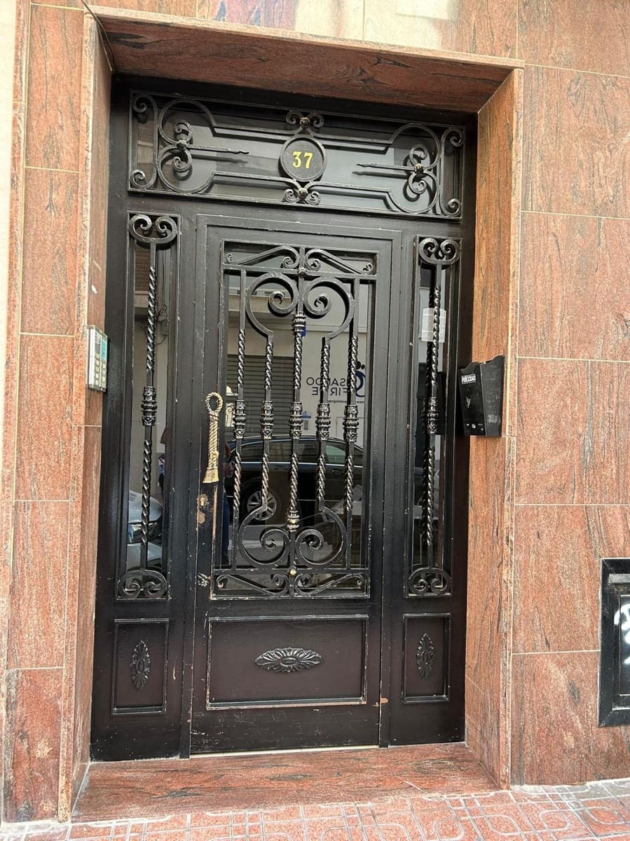 Apartamento de 3 habitaciones en Torrevieja en venta - 256.000 € (Ref: 9343167)