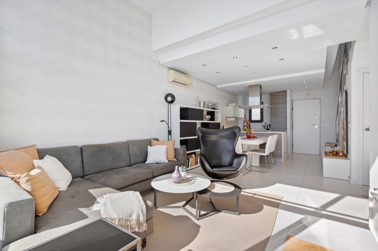 3 bedroom Bungalow for sale in Torrevieja - € 569,000 (Ref: 9343168)