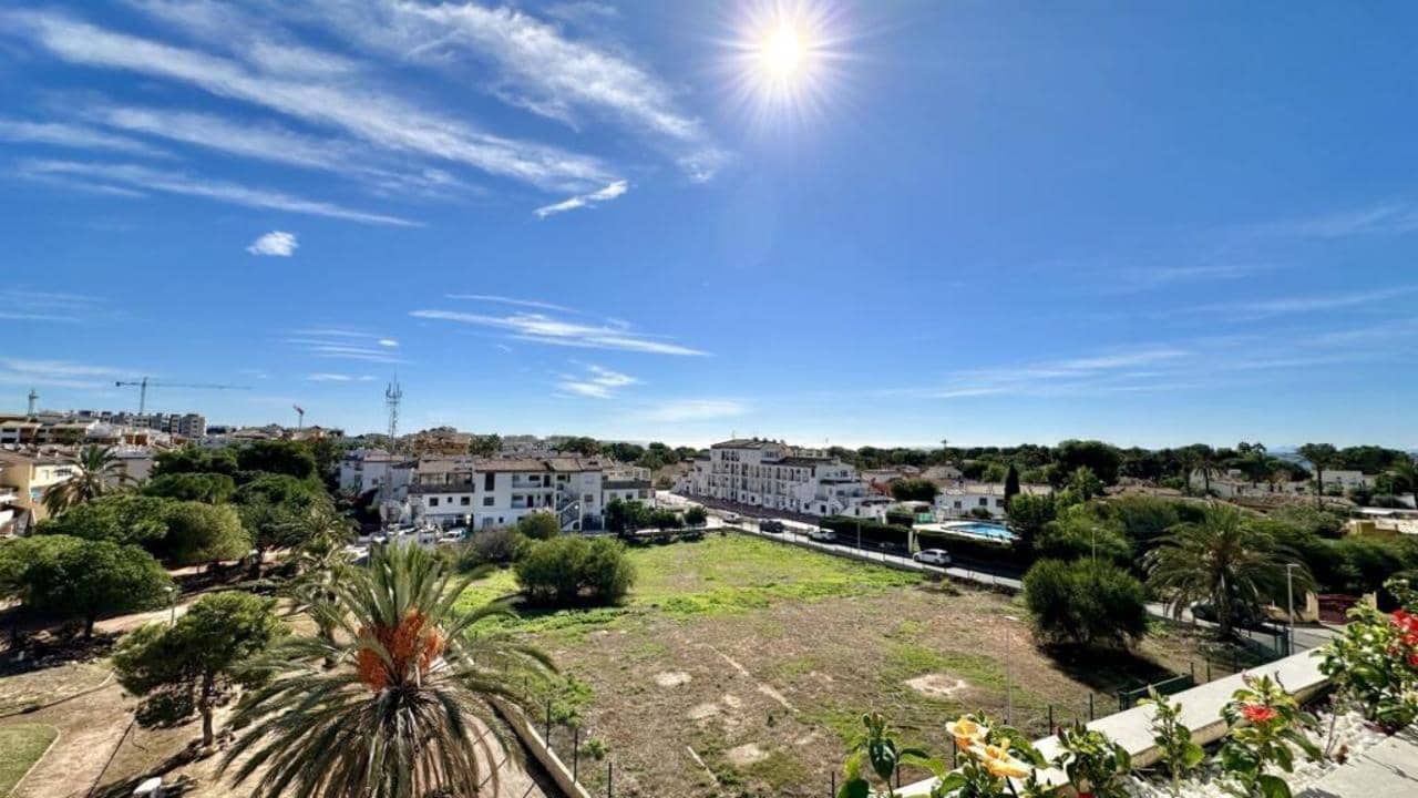 2 sypialnia Penthouse na sprzedaż w Torrevieja - 247 000 € (Ref: 9343170)