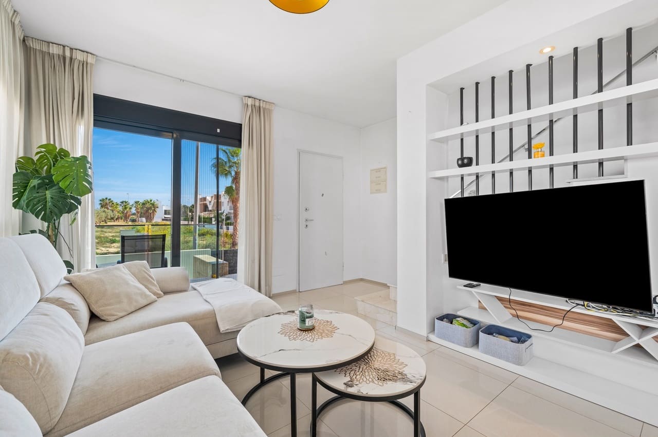 3 quarto Casa em Banda para venda em Ciudad Quesada com piscina - 325 000 € (Ref: 9346790)