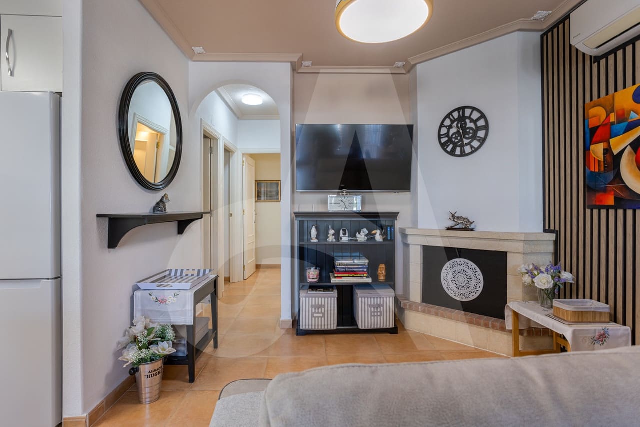 3 slaapkamer Villa te koop in Guardamar del Segura met zwembad - € 255.000 (Ref: 9346793)