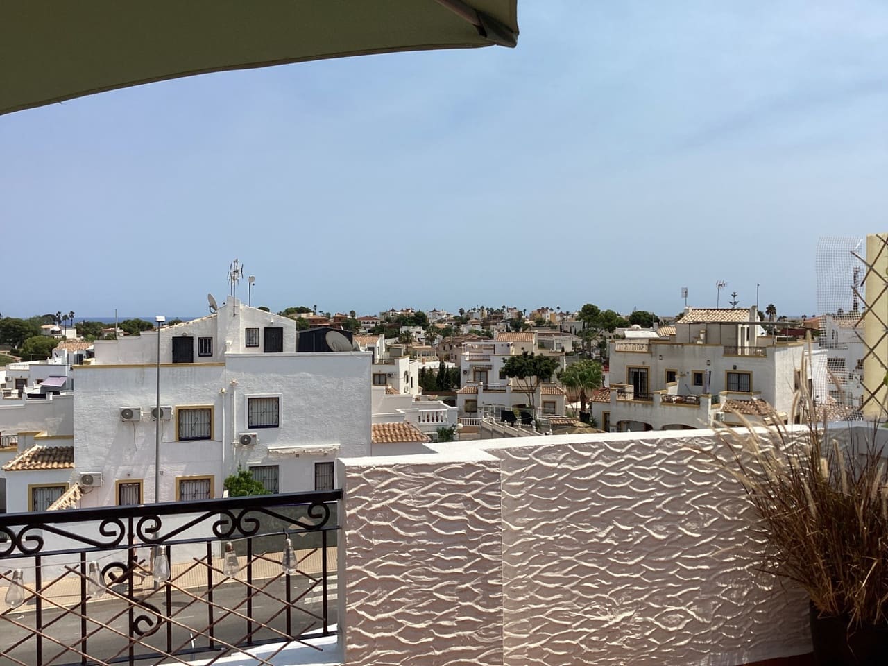 3 bedroom Villa for sale in Orihuela Costa - € 265,000 (Ref: 9346803)