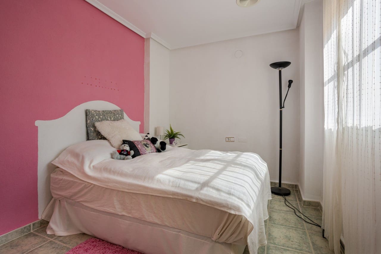 2 sypialnia Willa na sprzedaż w Guardamar del Segura - 299 900 € (Ref: 9346805)