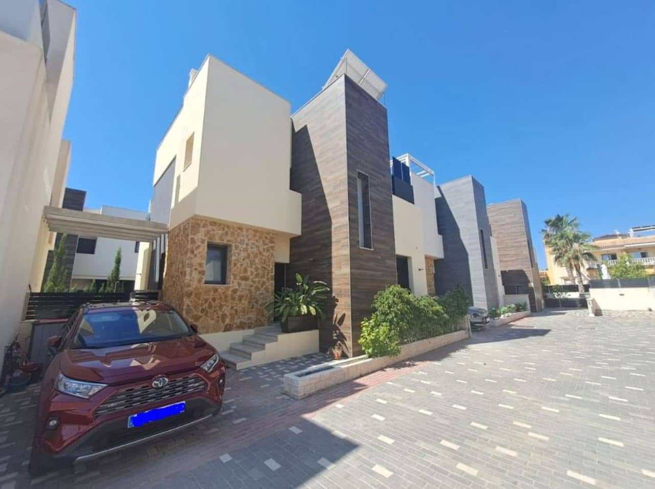 3 soveværelse Byhus til salg i Orihuela Costa - € 499.999 (Ref: 9348964)