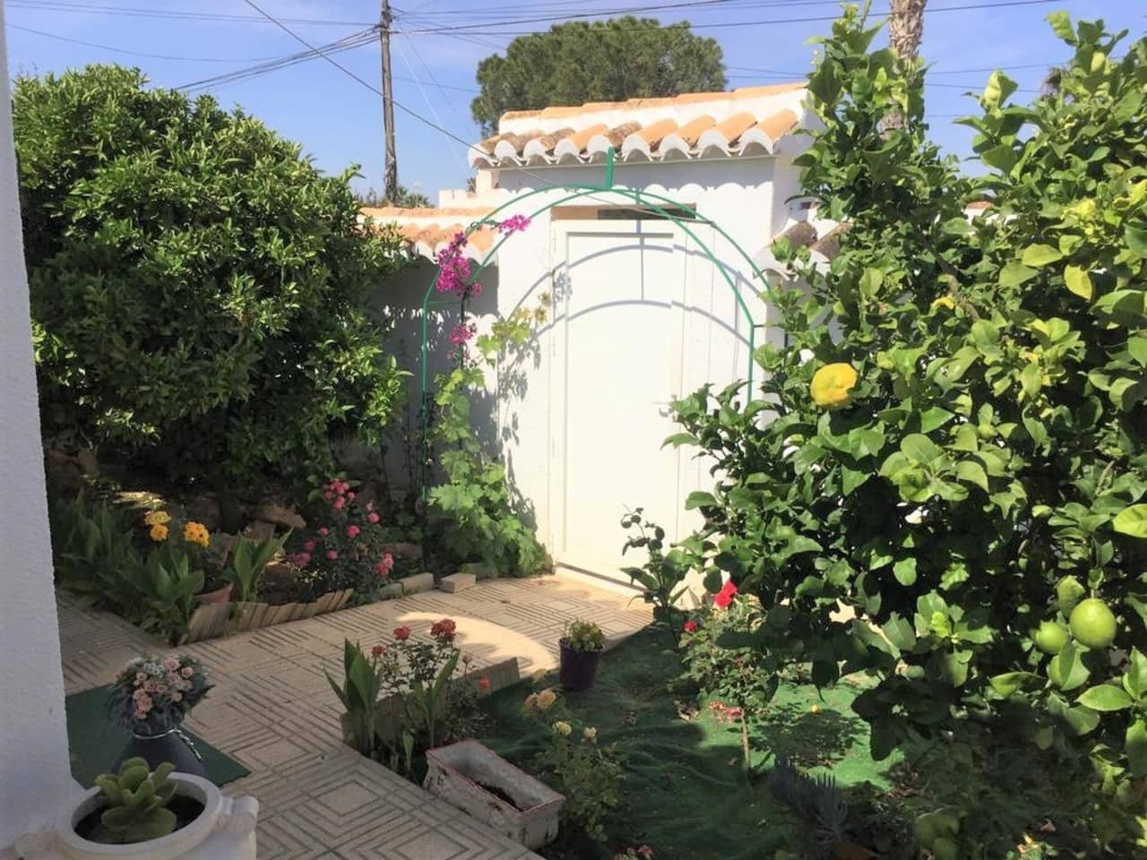 6 bedroom Townhouse for sale in Torrevieja - € 950,000 (Ref: 9348972)