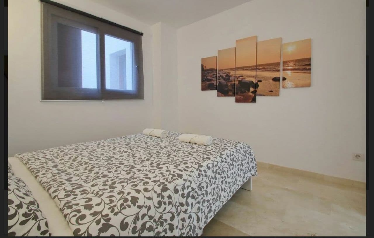 Apartamento de 3 habitaciones en Torrevieja en venta - 435.750 € (Ref: 9348974)
