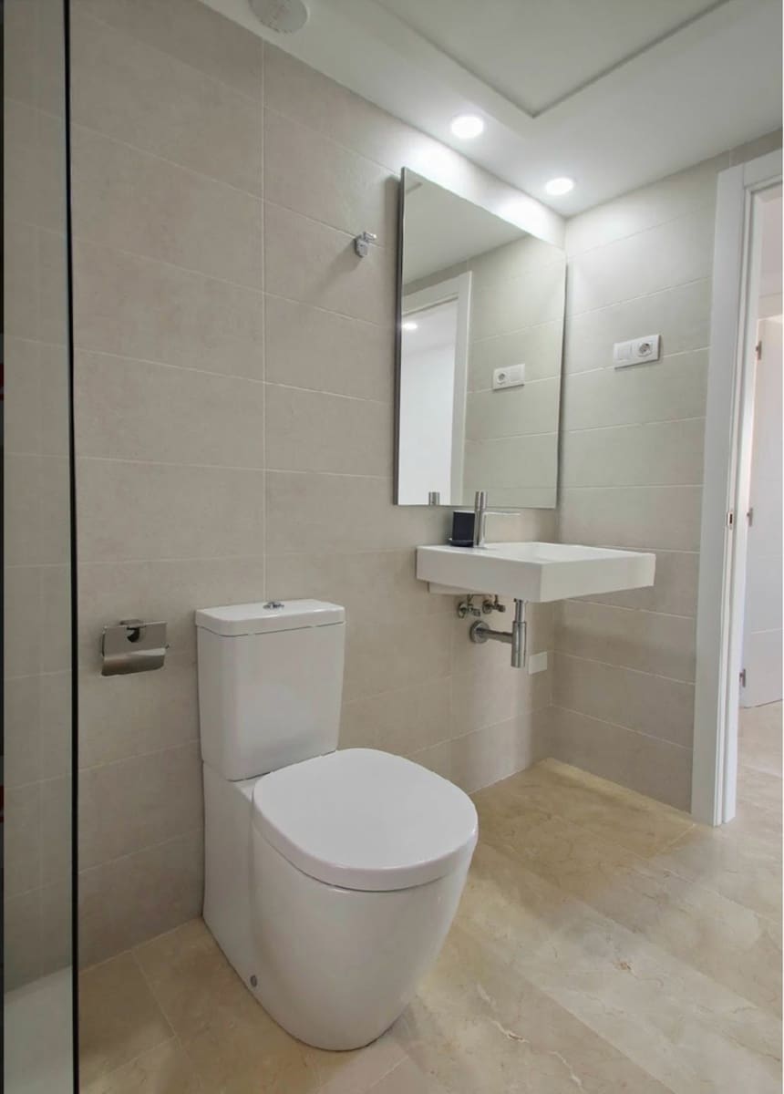 Apartamento de 3 habitaciones en Torrevieja en venta - 435.750 € (Ref: 9348974)