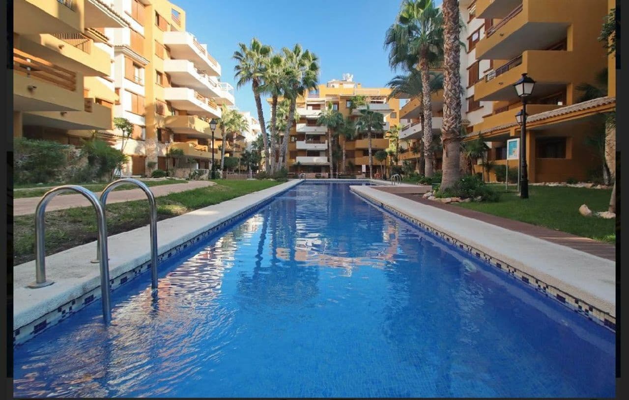 Apartamento de 3 habitaciones en Torrevieja en venta - 435.750 € (Ref: 9348974)