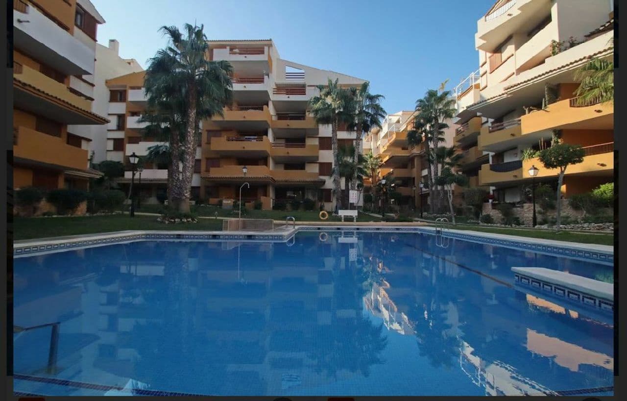 Apartamento de 3 habitaciones en Torrevieja en venta - 435.750 € (Ref: 9348974)