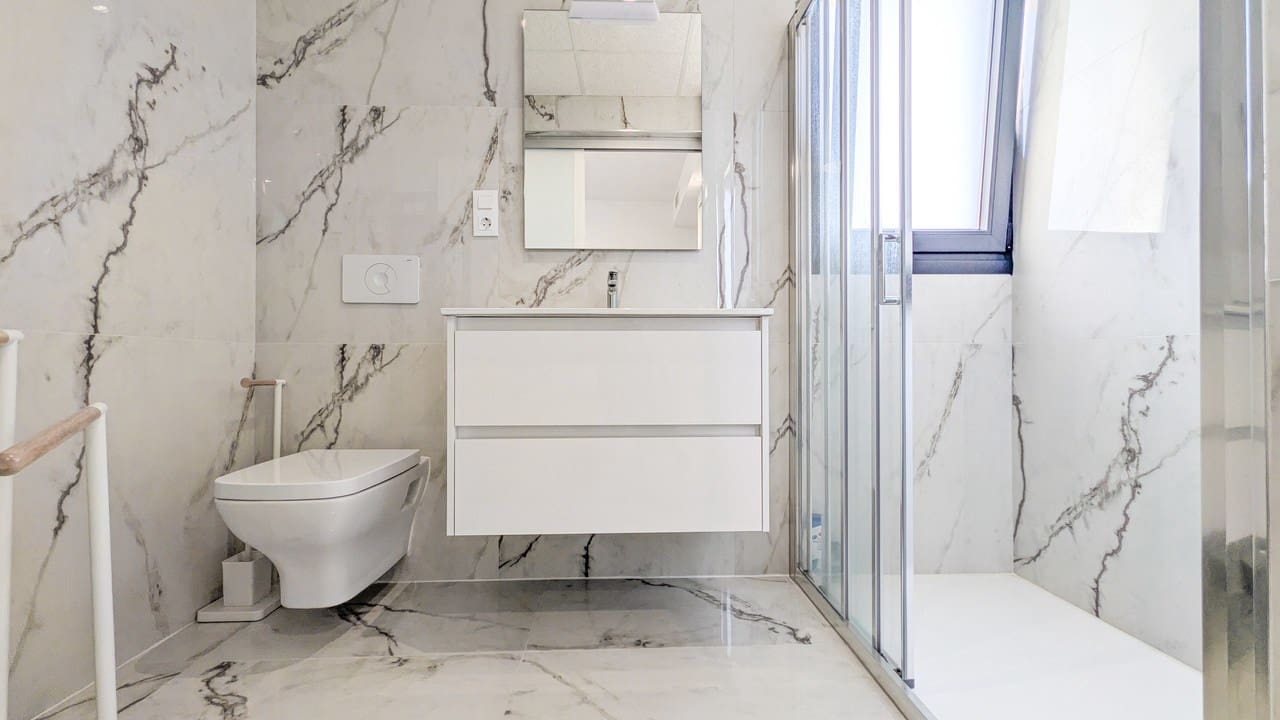 2 bedroom Apartment for sale in Orihuela Costa - € 299,900 (Ref: 9348983)