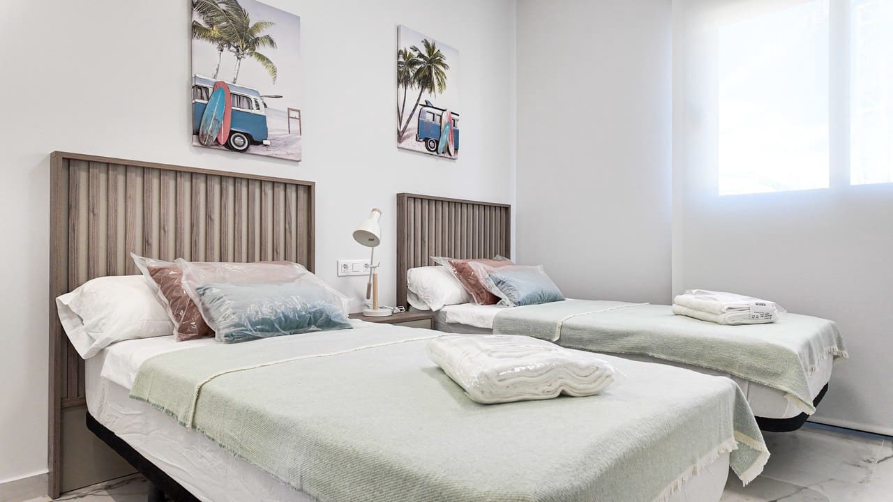 2 bedroom Apartment for sale in Orihuela Costa - € 299,900 (Ref: 9348983)