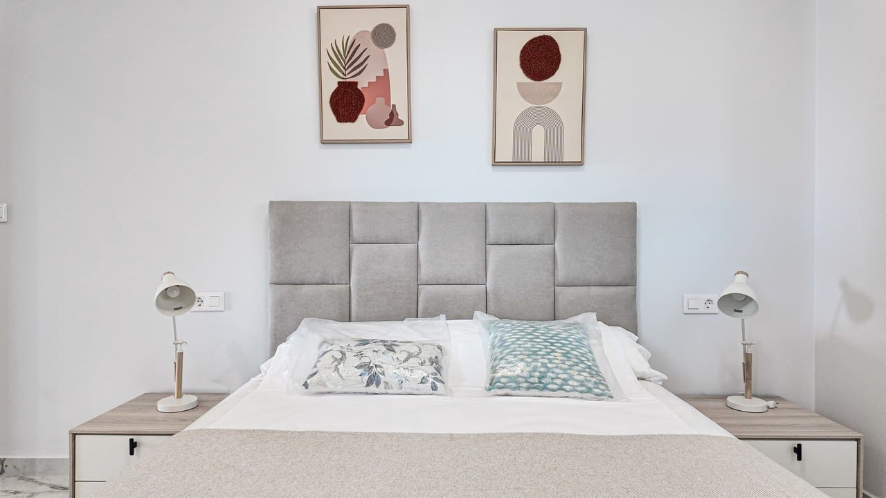 2 bedroom Apartment for sale in Orihuela Costa - € 299,900 (Ref: 9348983)