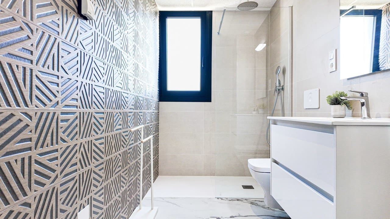 2 bedroom Apartment for sale in Orihuela Costa - € 299,900 (Ref: 9348983)