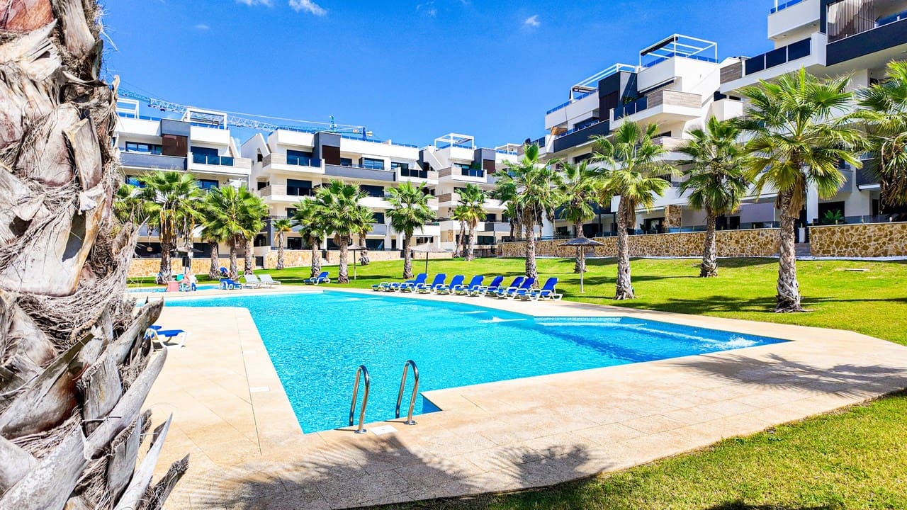 2 bedroom Apartment for sale in Orihuela Costa - € 299,900 (Ref: 9348983)