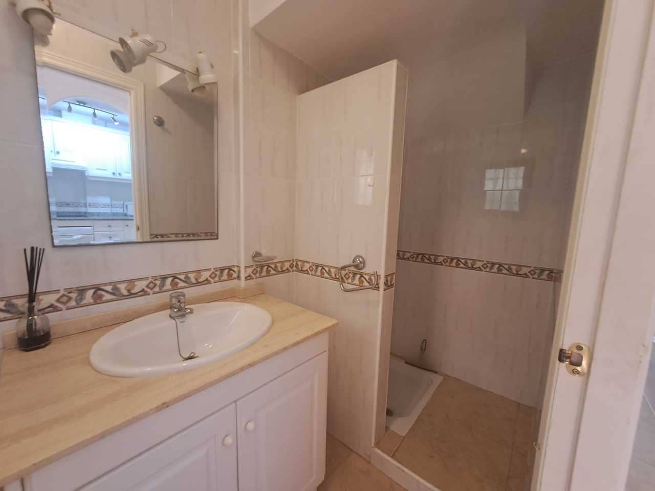 2 bedroom Townhouse for sale in Orihuela Costa - € 228,000 (Ref: 9348989)