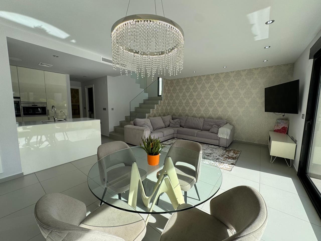 3 makuuhuone Huvila myytävänä paikassa Ciudad Quesada mukana uima-altaan - 459 000 € (Ref: 9348991)