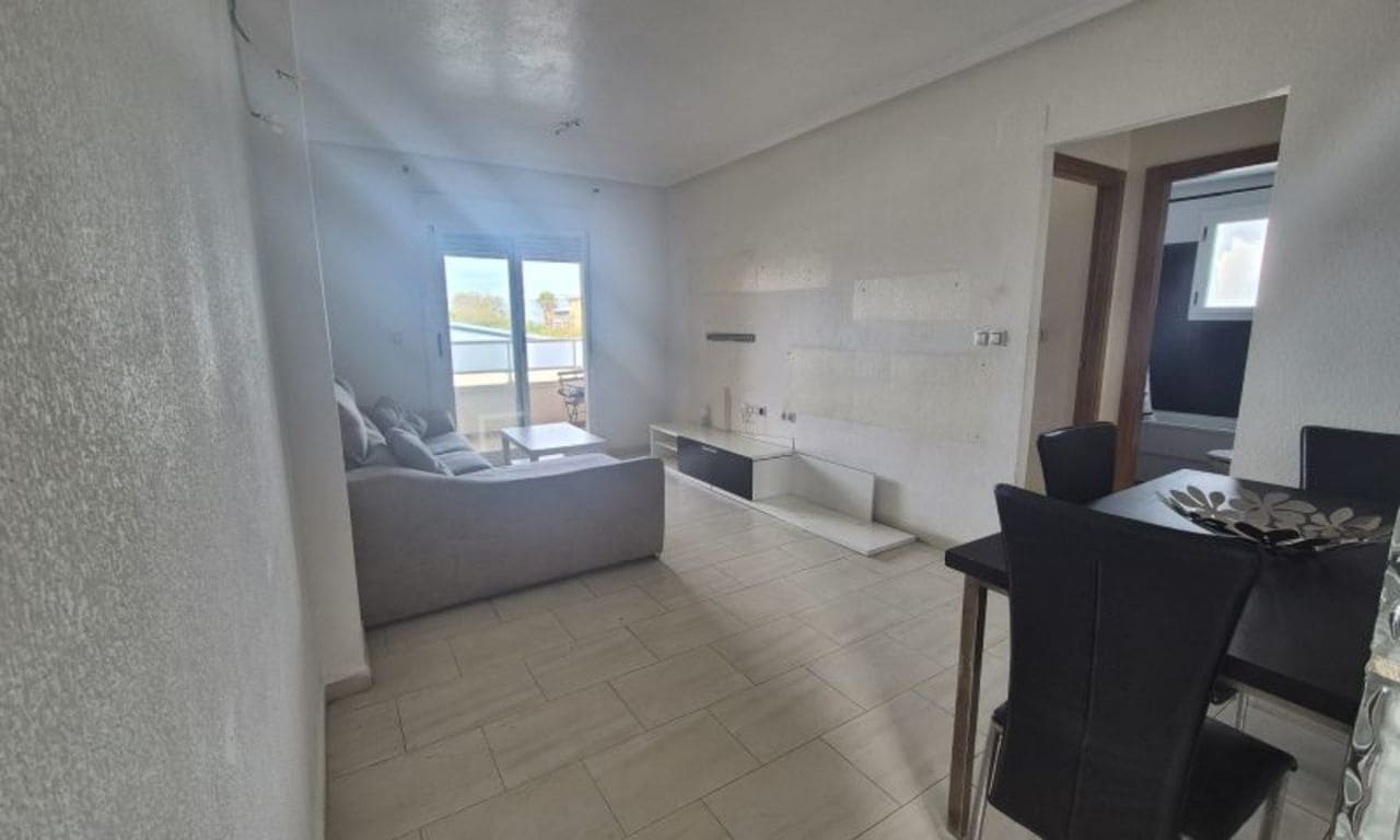 Apartamento de 2 habitaciones en Torrevieja en venta - 142.995 € (Ref: 9353151)