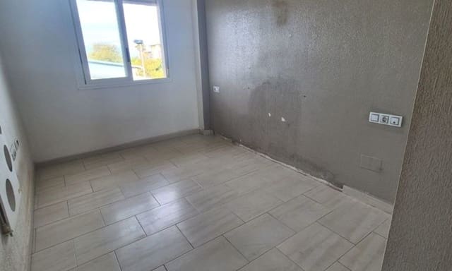 Apartamento de 2 habitaciones en El Molino, Torrevieja en venta - 142.995 € (Ref: 9353151)