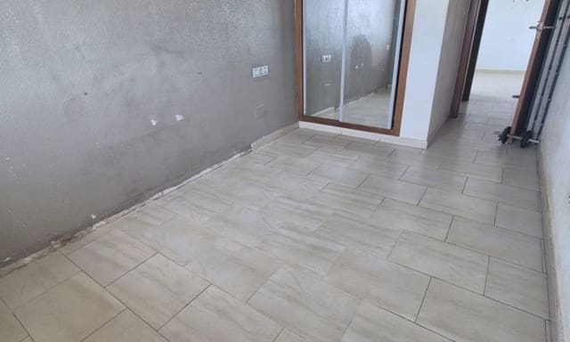 Apartamento de 2 habitaciones en El Molino, Torrevieja en venta - 142.995 € (Ref: 9353151)