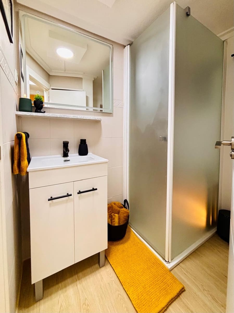 2 sovrum Lägenhet till salu i Torrevieja - 121 000 € (Ref: 9353154)