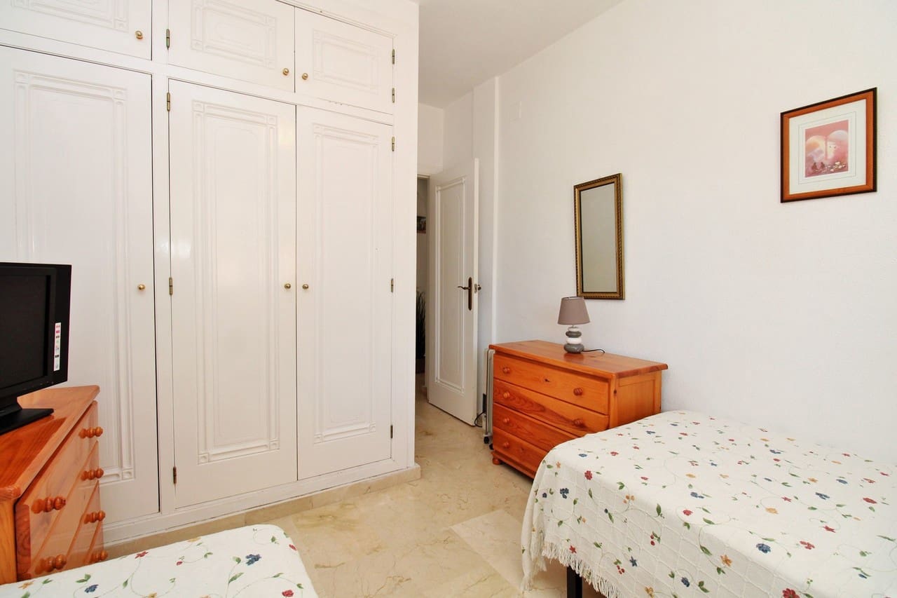 2 slaapkamer Appartement te koop in Playa Flamenca met zwembad - € 199.000 (Ref: 9353159)