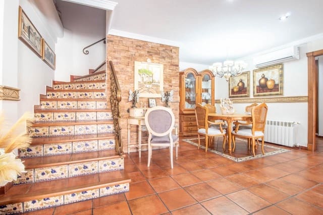 4 bedroom Townhouse for sale in Dehesa de Campoamor, Orihuela with pool - € 360,000 (Ref: 9355495)