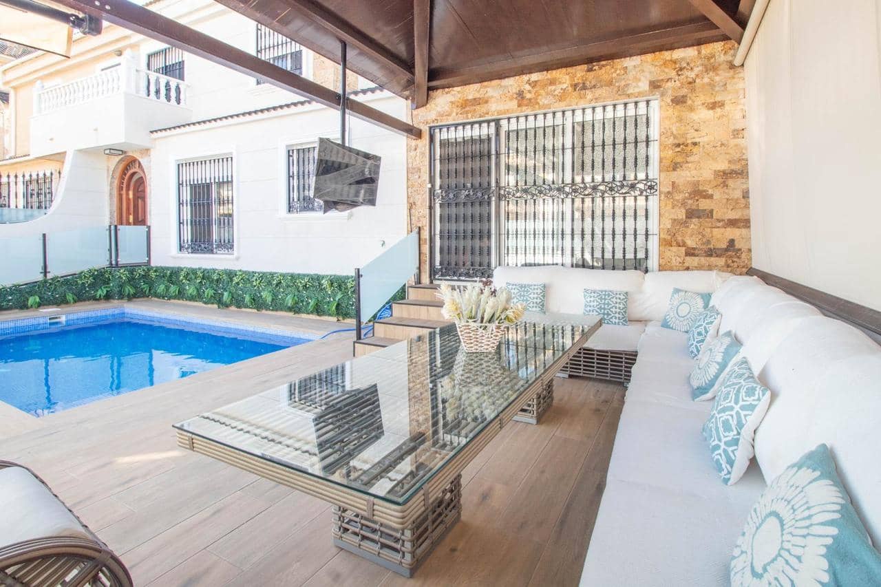 Casa de 4 habitaciones en Orihuela Costa en venta con piscina - 360.000 € (Ref: 9355495)