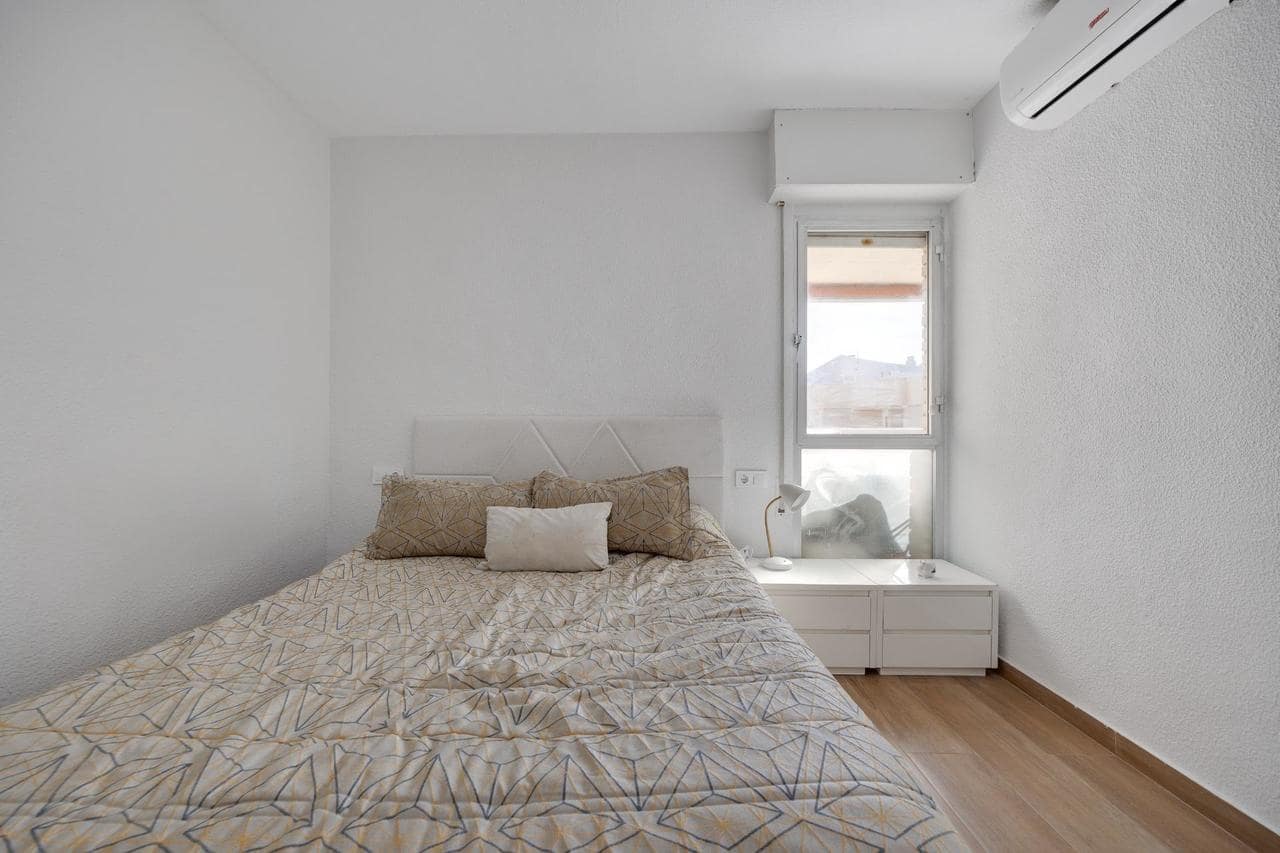 2 makuuhuone Huoneisto myytävänä paikassa Torrevieja - 214 900 € (Ref: 9355500)