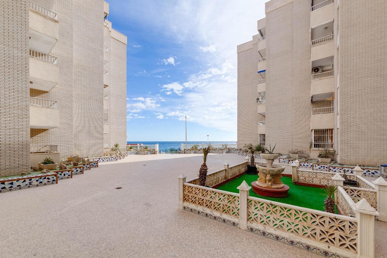 2 makuuhuone Huoneisto myytävänä paikassa Torrevieja - 214 900 € (Ref: 9355500)