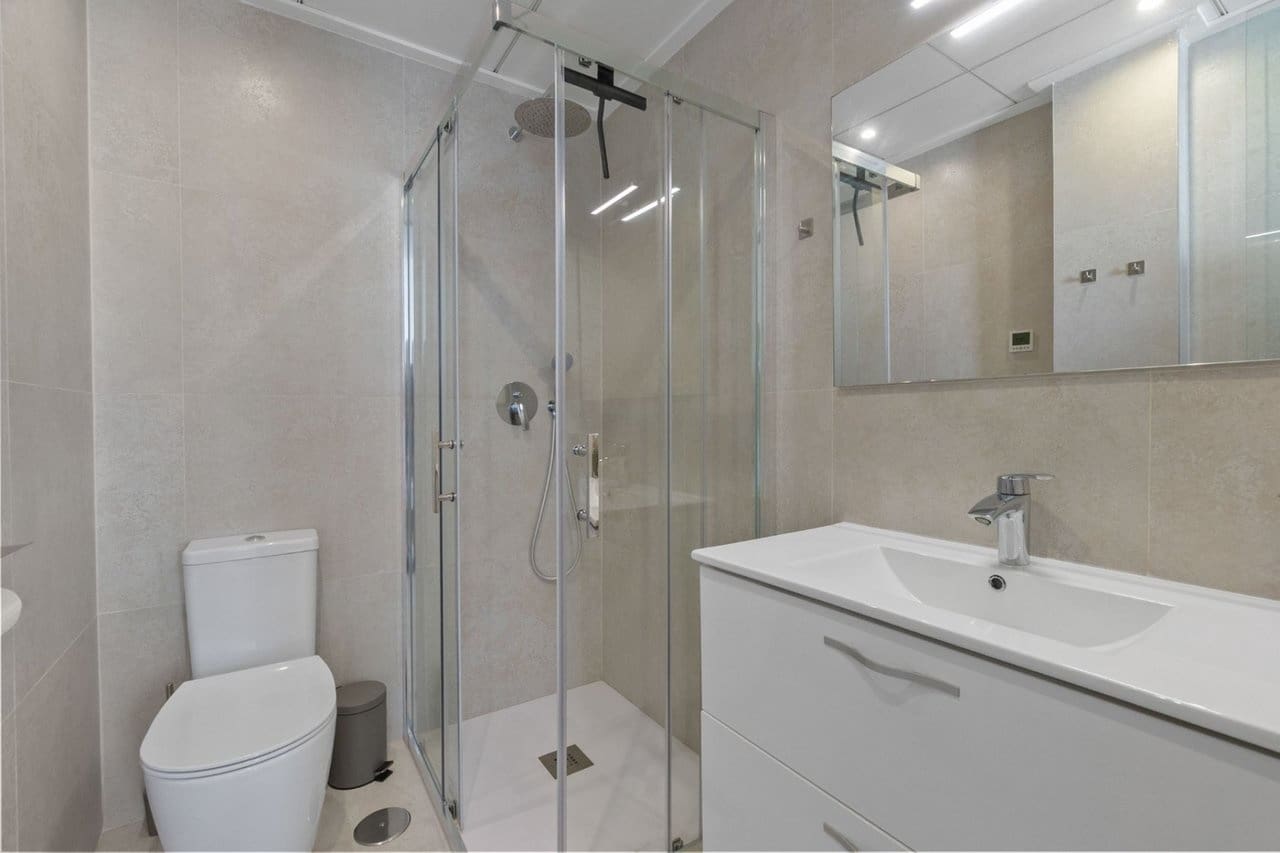 3 sypialnia Dom na sprzedaż w Villamartin z basenem garażem - 325 000 € (Ref: 9356652)