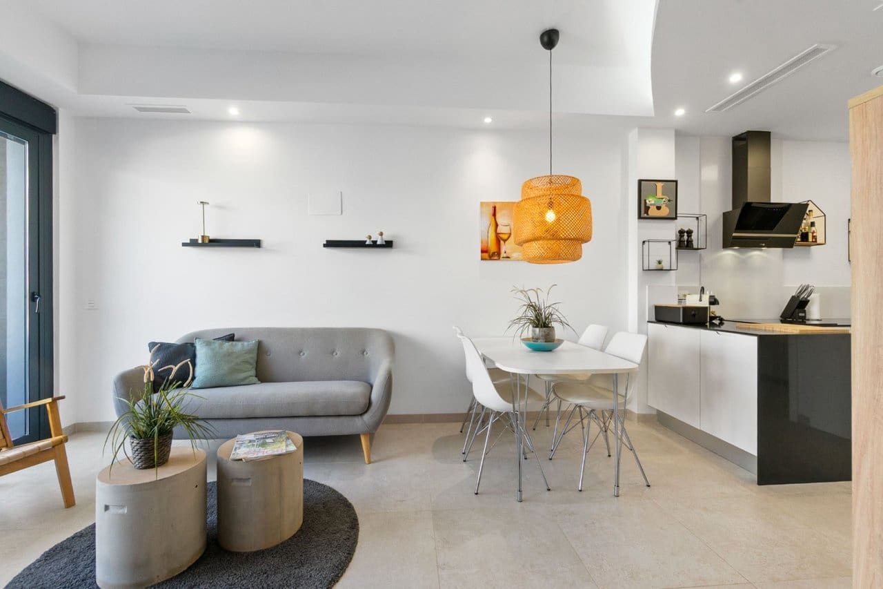 3 sypialnia Dom na sprzedaż w Villamartin z basenem garażem - 325 000 € (Ref: 9356652)